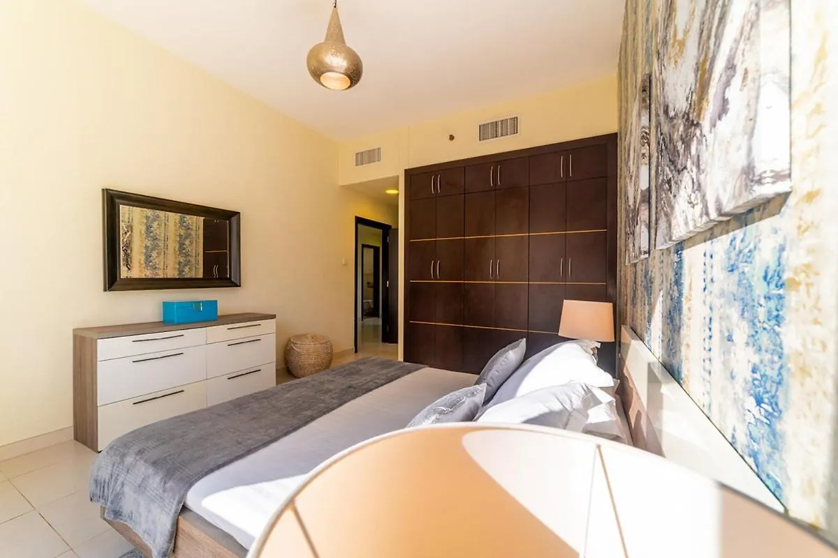 1Br Spacious Apartment In Marina Sail By Pk Holidays Dubai United Arab Emirates