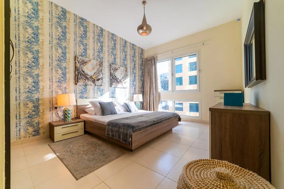 1Br Spacious Apartment In Marina Sail By Pk Holidays Dubai